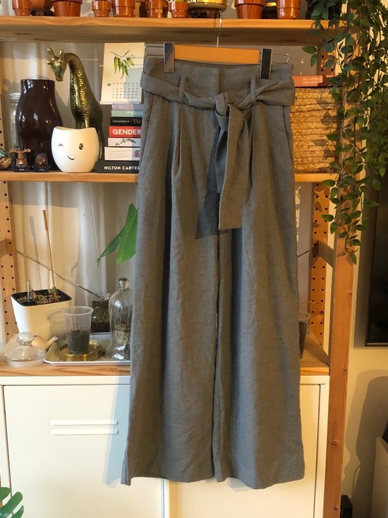 H & M THREAD TIE WAIST SNOW WASH KHAKI FRENCH TERRY WIDE LEG PANTS - Picture 1 of 8